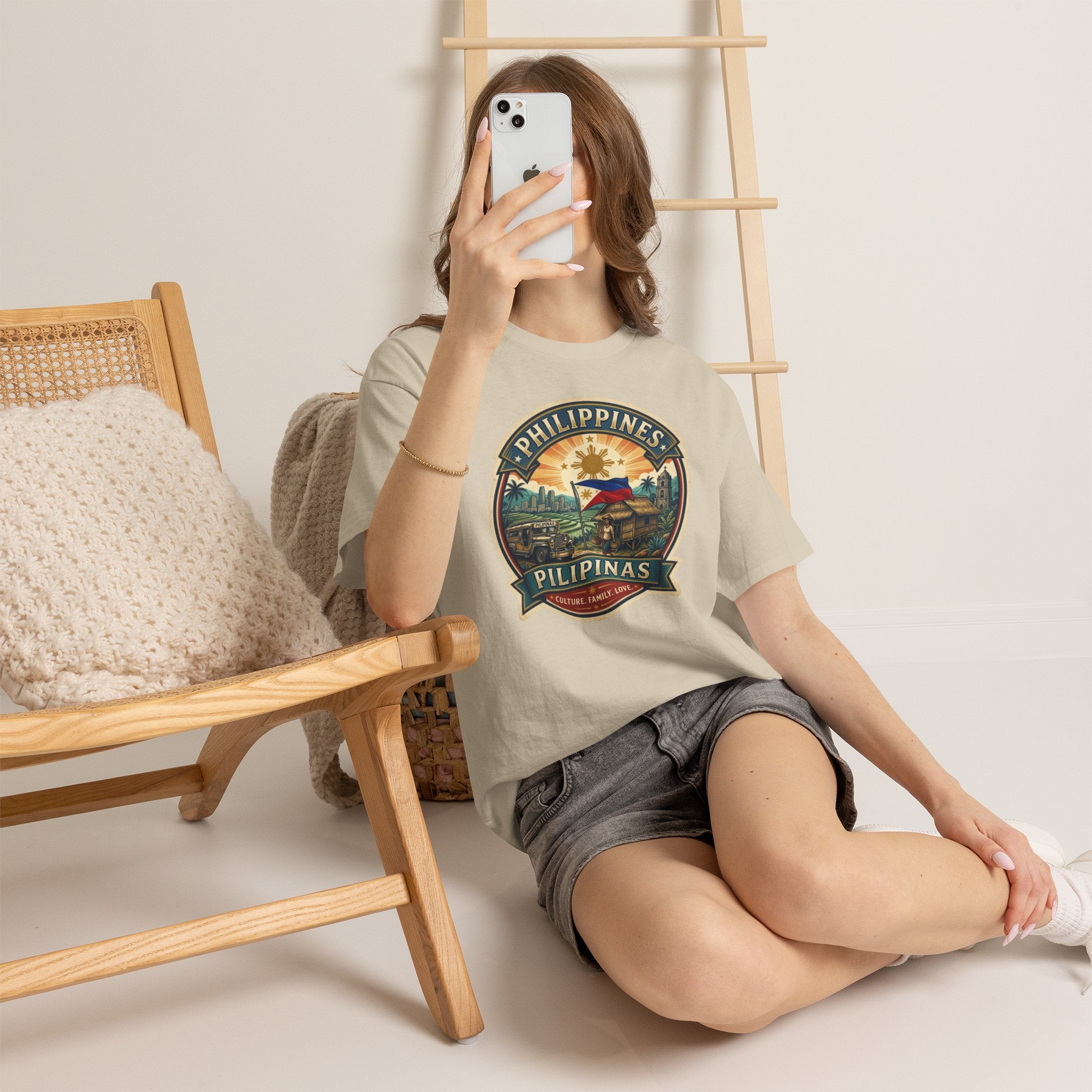 Philippines Vintage Badge T-Shirt – Filipino Pride Travel Tee