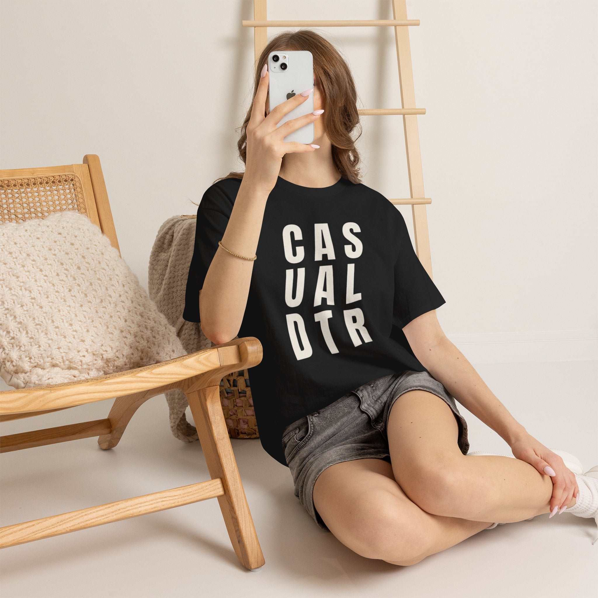 Casual Detour Graphic Tee — Vertical Text Black T‑Shirt