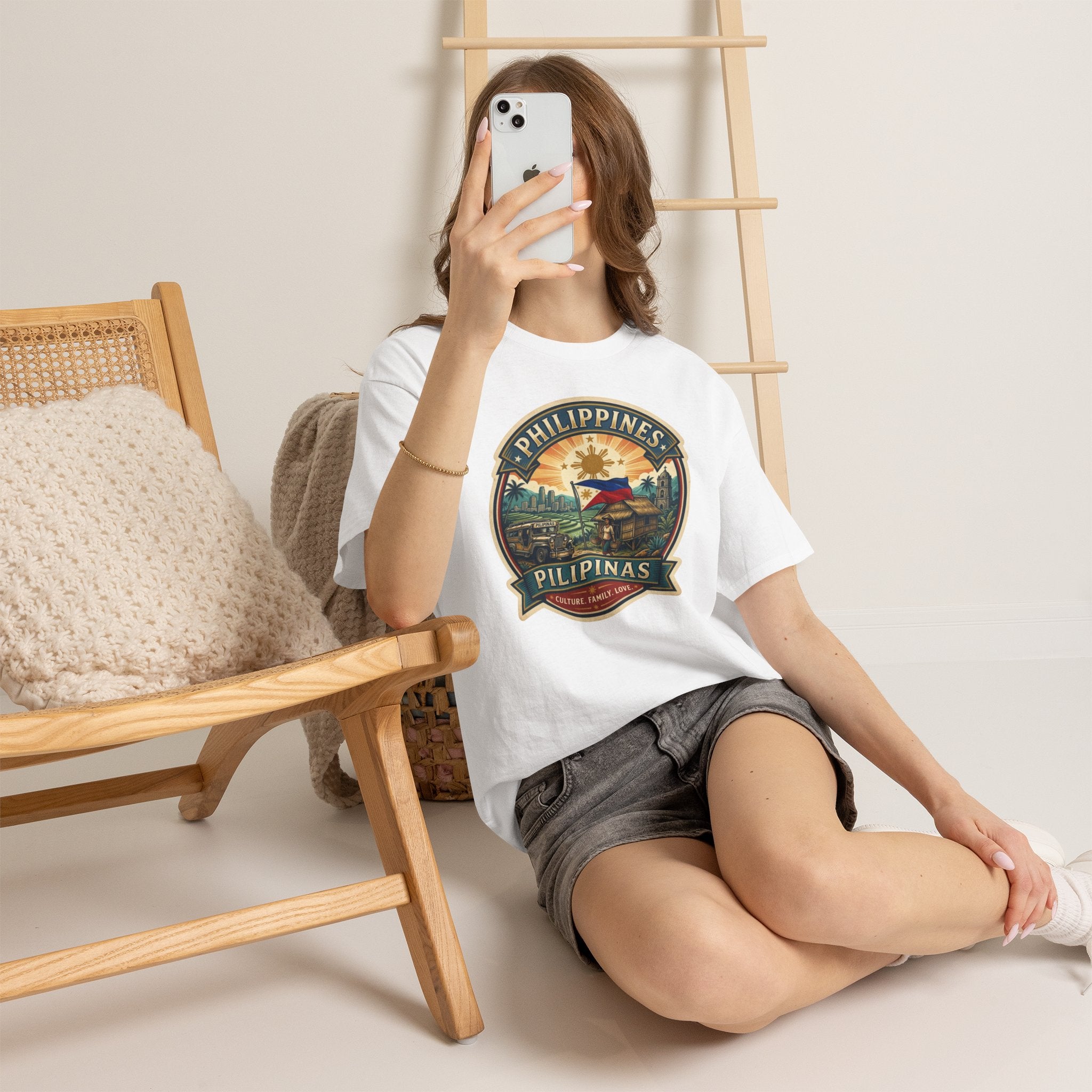 Philippines Vintage Badge T-Shirt – Filipino Pride Travel Tee