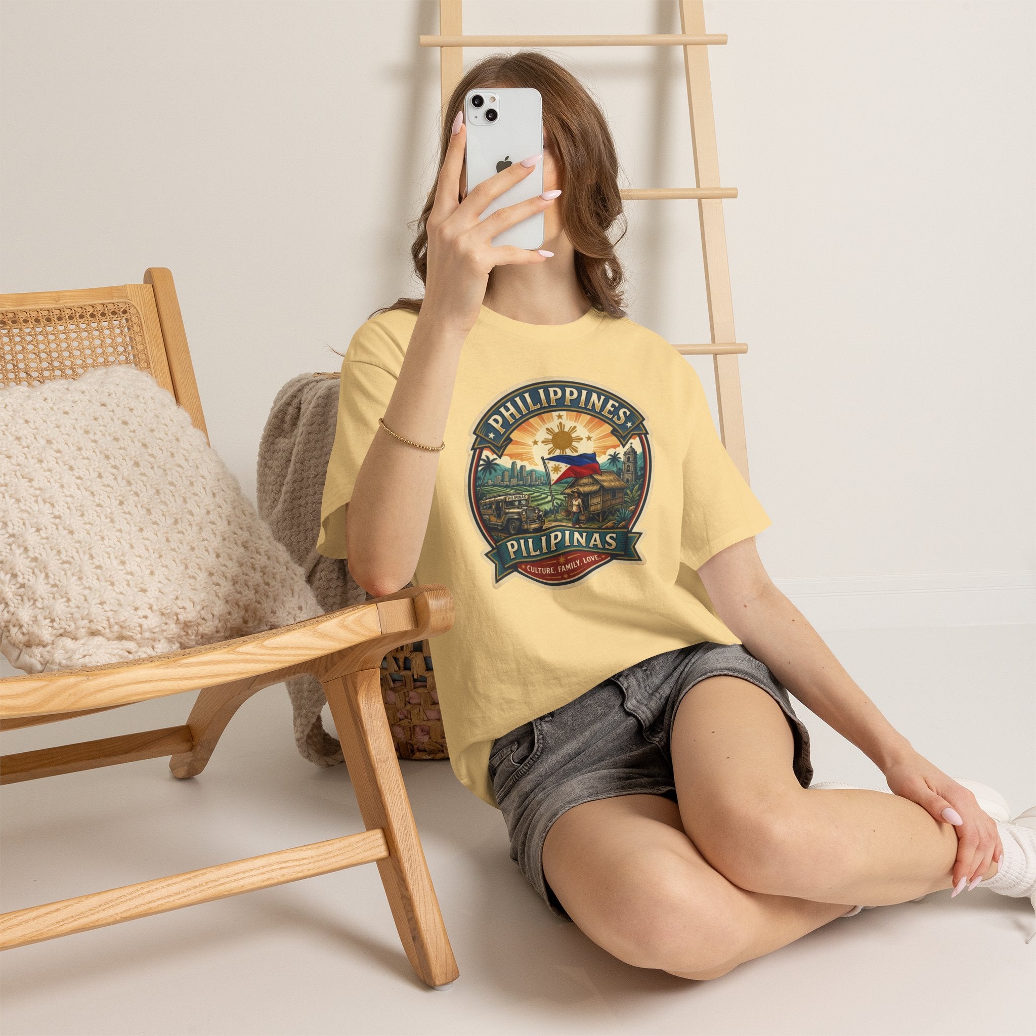 Philippines Vintage Badge T-Shirt – Filipino Pride Travel Tee